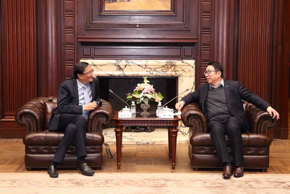 浦发银行党委书记、董事长郑杨会见临港集团董事长一行 - 浦发银行官网